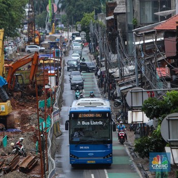 Jangan Lewat Jalan Ini! Ada Rekayasa Lalin Pembangunan Proyek LRT