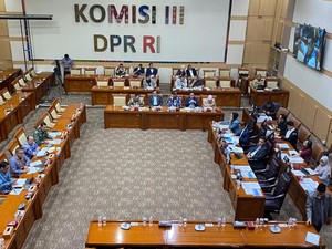 Komisi III DPR Rapat Kerja dengan Ketua KY Minta Masukan RUU KUHAP