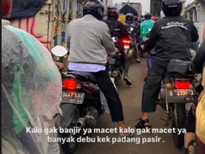 Truk Mogok Depan Stasiun Ancol Bikin Lalin Macet, TransJ Terganggu