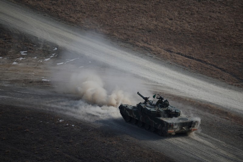 Militer Korea Selatan dan Amerika menggelar latihan tembak bersama. Mereka menampilkan lebih dari 100 peralatan militer seperti tank K1A2 Korea Selatan dan jet A-10 Amerika. (REUTERS/Kim Hong-Ji) Militer Korea Selatan dan Amerika menggelar latihan tembak bersama. Mereka menampilkan lebih dari 100 peralatan militer seperti tank K1A2 Korea Selatan dan jet A-10 Amerika. (REUTERS/Kim Hong-Ji)
