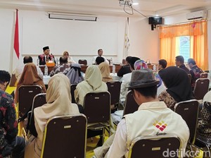 Kakak Eks Ketua MK Terpilih Jadi Rektor UNSWA Bima 2025-2029