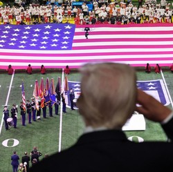 Potret Donald Trump hingga Taylor Swift Nonton Super Bowl