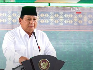 Prabowo Minta Tiket Pesawat Turun Lagi Saat Libur Lebaran, Begini Solusinya