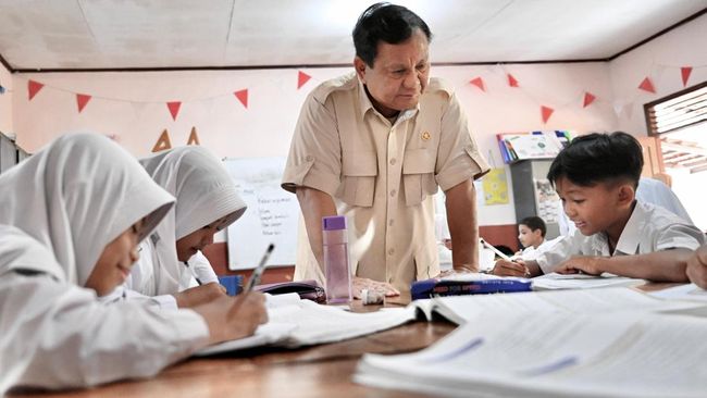 Prabowo Panggil Menteri Rapat Kopdes Merah Putih, Bahas Biaya Notaris
