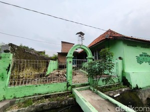 Mengungkap Makna di Balik Makam Panjang Kesambi Cirebon