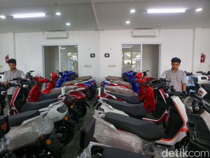 Maju-Mundur Insentif Kendaraan Listrik, Airlangga Sebut Berlaku Tahun Ini