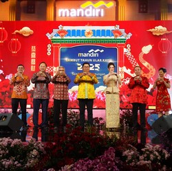 Bank Mandiri Rayakan Imlek 2025 Bersama Nasabah di 3 Kota