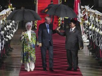Momen Langka! Saat Prabowo Payungan Berdua dengan Erdogan