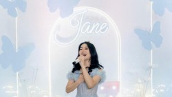 Jane Callista Tuangkan Perjalanan Hidup Lewat Lagu Tujuh Belas