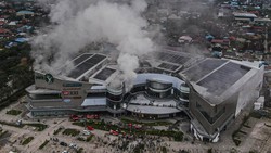 Kebakaran Landa Pusat Perbelanjaan di Kendari