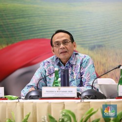 OJK Ungkap Ada 4 Multifinance dan 10 Pindar Kurang Modal