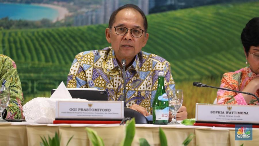 Kepala Eksekutif Pengawas Perasuransian, Penjaminan, dan Dana Pensiun (KE PPDP) OJK, Ogi Prastomiyono (CNBC Indonesia/Tri Susilo)
