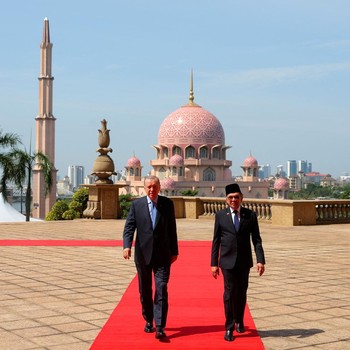 Mesra, Detik-Detik Erdogan ke Malaysia Bertemu Anwar Ibrahim