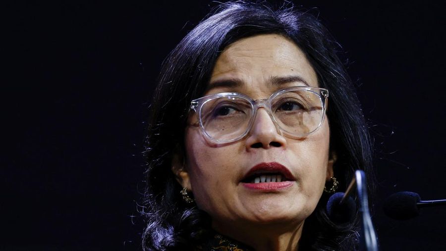 Menteri Keuangan Indonesia Sri Mulyani Indrawati menyampaikan pidatonya pada Mandiri Investment Forum di Jakarta, Indonesia, 11 Februari 2025. REUTERS/Willy Kurniawan