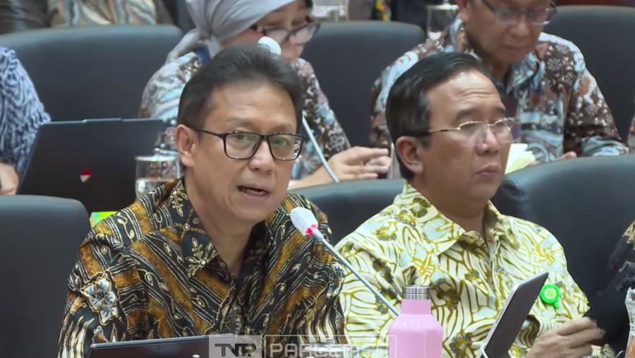 Menteri Kesehatan, Budi Gunadi Sadikin saat dalam rapat kerja dengan Komisi IX DPR RI. (Tangkapan Layar Youtube DPR RI)