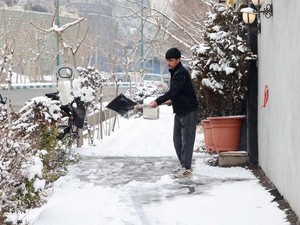 Cuaca Dingin Ekstrem, Iran Liburkan Sekolah-Kantor Pemerintah