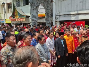 Video Pramono-Rano hingga Anies Baswedan Hadiri Perayaan Cap Go Meh di Glodok