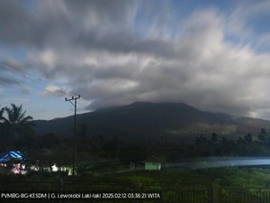 Gunung Lewotobi Laki-laki Meletus 6 Kali Pagi Ini, Radius Bahaya Diperluas