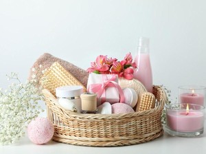 30 Rekomendasi Hadiah Valentine untuk Pacar Wanita, Spesial dan Bermanfaat