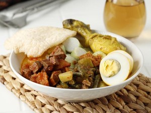 5 Fakta Lontong Cap Go Meh, Makanan Simbol Keberuntungan