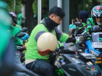 Harap-Harap Cemas Pengemudi Ojol Menunggu Kabar Penting Ini