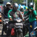 Ojol-Kurir Terima Bonus Hari Raya, Apa Sudah Tepat?