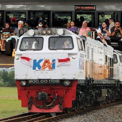 Penumpang Kereta Api Tembus Setengah Miliar!