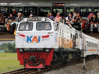 Penumpang Kereta Api Tembus Setengah Miliar!