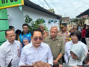 Pj Gubernur Pastikan Tak Ada PHK Massal Tenaga Honorer di Pemprov Jatim