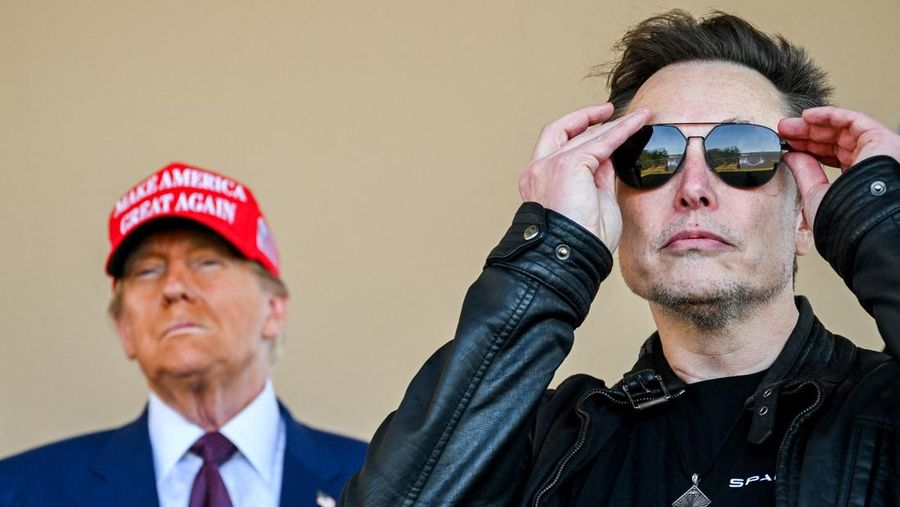 FILE PHOTO: U.S. President-elect Donald Trump and Elon Musk watch the launch of the sixth test flight of the SpaceX Starship rocket in Brownsville, Texas, U.S., November 19, 2024. Brandon Bell/Pool via REUTERS/File Photo