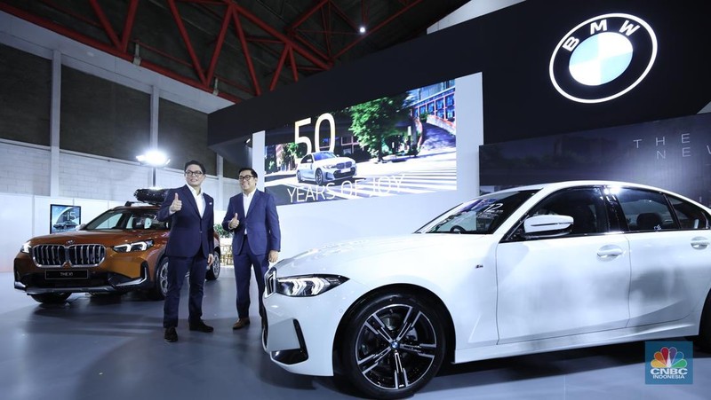PT Honda Prospect Motor (HPM) resmi meluncurkan mobil listrik pertamanya untuk pasar Indonesia, Honda e:N1 di Indonesia International Motor Show (IIMS) 2025, Jakarta, Kamis (13/2/2025). (CNBC Indonesia/Tri Susilo)