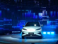 'Pembunuh' Tesla Rilis SUV Listrik, Jangan Kaget Harganya Segini