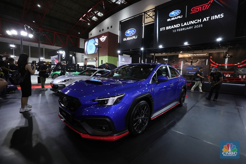 PT Honda Prospect Motor (HPM) resmi meluncurkan mobil listrik pertamanya untuk pasar Indonesia, Honda e:N1 di Indonesia International Motor Show (IIMS) 2025, Jakarta, Kamis (13/2/2025). (CNBC Indonesia/Tri Susilo) PT Honda Prospect Motor (HPM) resmi meluncurkan mobil listrik pertamanya untuk pasar Indonesia, Honda e:N1 di Indonesia International Motor Show (IIMS) 2025, Jakarta, Kamis (13/2/2025). (CNBC Indonesia/Tri Susilo)