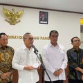 Zulhas Wanti-Wanti Harga Beras, Ingatkan Bulog Harus Numpuk 2 Juta Ton