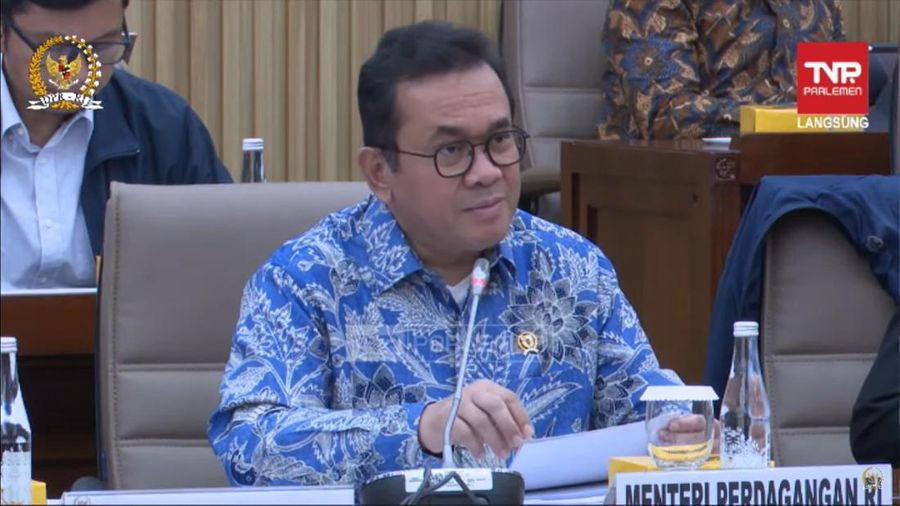 Menteri Perdagangan Budi Santoso saat mengikuti Raker dan RDP bersama Komisi VI DPR RI Rapat Kerja dengan Menteri BUMN, BPKN, dan KPPU dengan agenda Pembahasan rencana efisiensi atas Anggaran Belanja K/L Tahun 2025), Kamis, (13/2/2025). (Tangkapan Layar Youtube Komisi VI DPR RI)