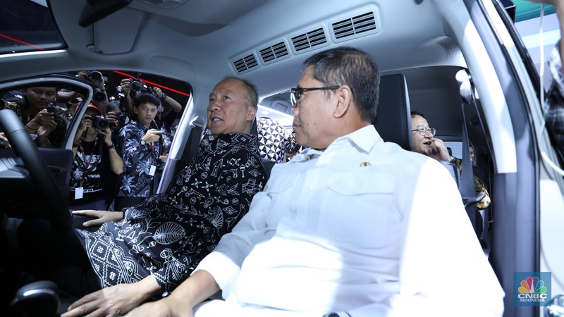 Pameran otomotif tahunan Indonesia International Motor Show (IIMS) di JIExpo, Jakarta Pusat, Kamis (13/2/2025) resmi digelar. (CNBC Indonesia/Tri Susilo)