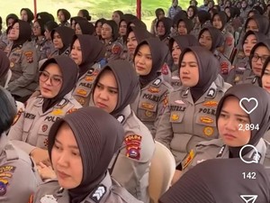 Momen Kapolda Sumbar Tawarkan Job Kapolsek ke Polwan Disambut Tepuk Tangan