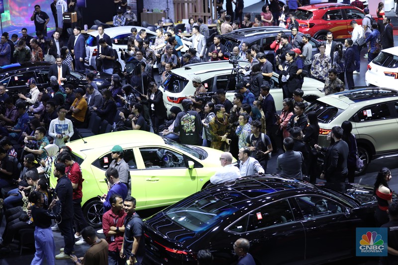 Warga yang berulang tahun melakukan Cek Kesehatan Gratis (CKG) di Puskesmas Kecamatan Gambir, Jakarta, Senin (10/2/2025). (CNBC Indonesia/Faisal Rahman) Warga yang berulang tahun melakukan Cek Kesehatan Gratis (CKG) di Puskesmas Kecamatan Gambir, Jakarta, Senin (10/2/2025). (CNBC Indonesia/Faisal Rahman)