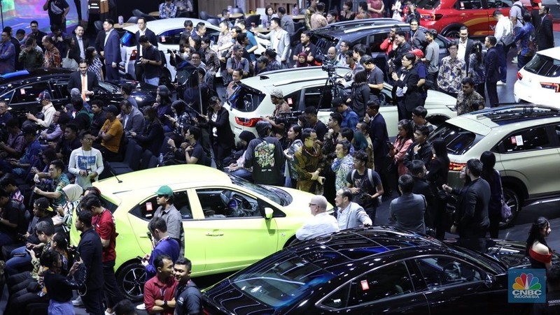 Warga yang berulang tahun melakukan Cek Kesehatan Gratis (CKG) di Puskesmas Kecamatan Gambir, Jakarta, Senin (10/2/2025). (CNBC Indonesia/Faisal Rahman)