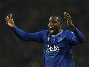 Liverpool dan Everton Kecam Aksi Rasisme ke Doucoure