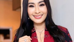Iis Dahlia Terima Curhatan di Grup WA, Bingung Royalti Musisi Kecil Banget
