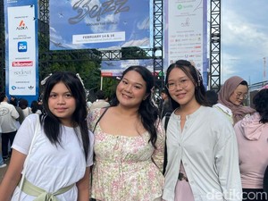 Buzz Around The World Tour Mendadak Jadi Taman Bunga