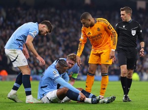 Manuel Akanji Cedera Paha, Terancam Absen 10 Pekan