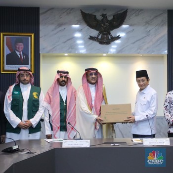 Jelang Ramadan, RI Terima Hadiah 100 Ton Kurma dari Raja Salman