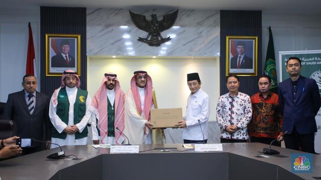 Jelang Ramadan, RI Terima Hadiah 100 Ton Kurma dari Raja Salman