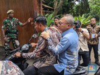 Termasuk Zulhas, Para Menteri Naik Motor ke Hambalang