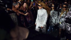 Shakira Dituduh Mencontek Gaya Beyonce, Konsernya Disebut Plagiat