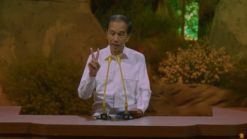 Presiden RI Prabowo Subianto didampingi Presiden RI ke 7 Joko Widodo  dan Wakil Presiden RI Gibran Rakabuming Raka di acara HUT ke-17 Partai Gerakan Indonesia Raya (GERINDRA). (Tangkapan Layar Youtube