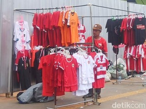 Berkah Didapat Endang dari Laga Persija Vs Persib