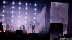 The Script Gelorakan Kota Pahlawan dengan Lagu Superheroes